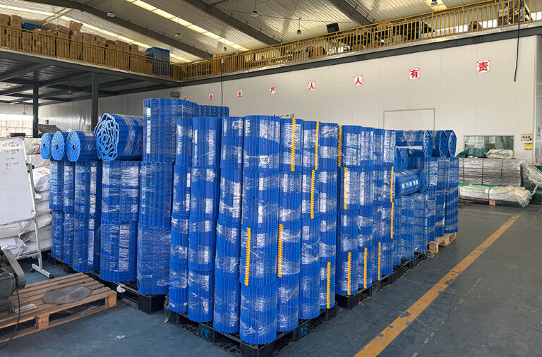 6520 Plastic Flat Mesh Belt